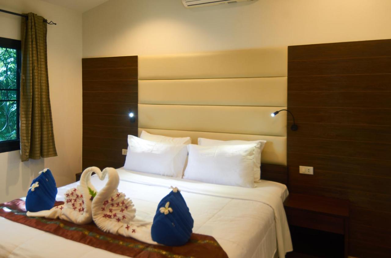 Отель Phuket Riviera Nai Harn